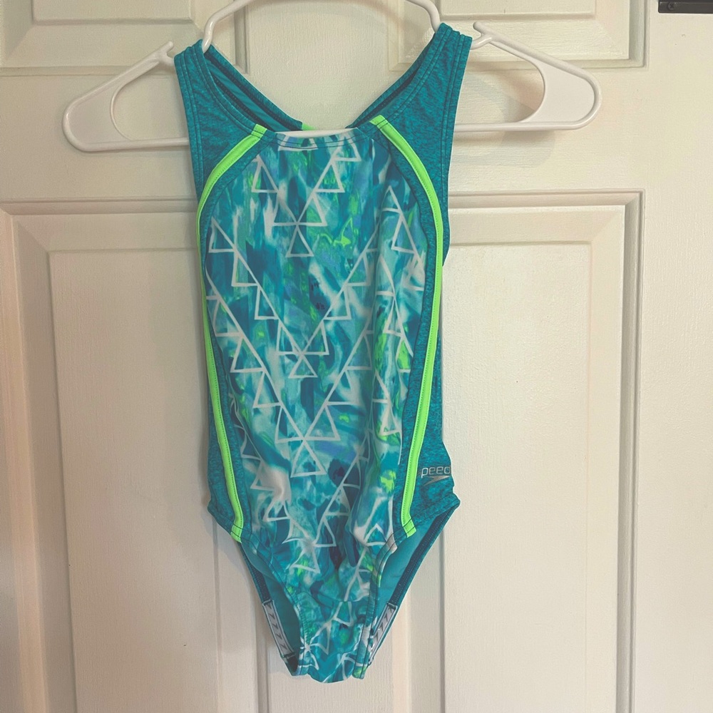 SPEEDO Girls size 8, one piece aqua/ teal bathing suit